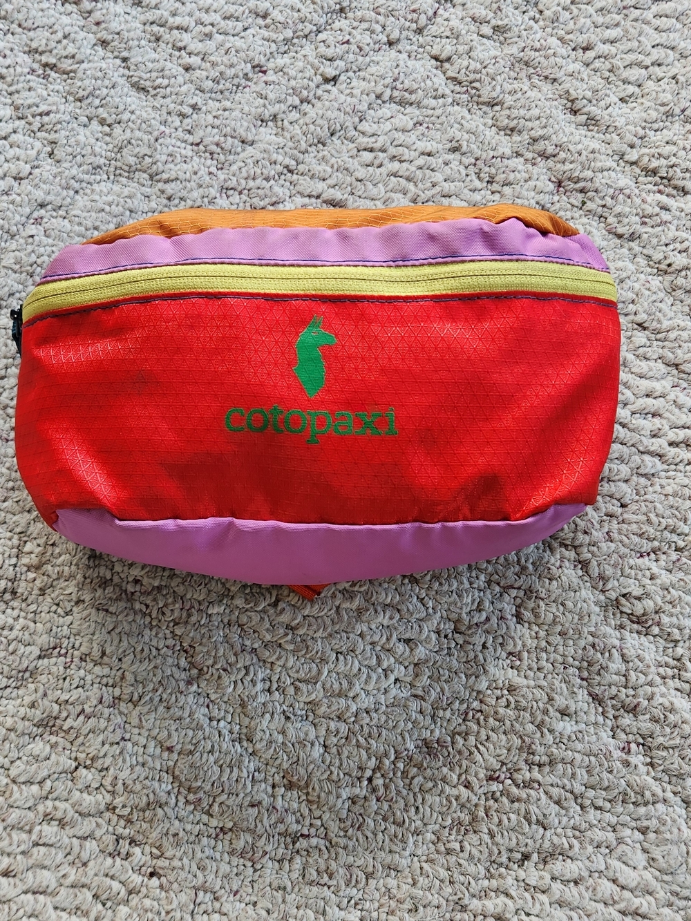 Cotopaxi Bataan 3 Liter Fanny Pack Del Dia Red, Pink & Orange Colorblock